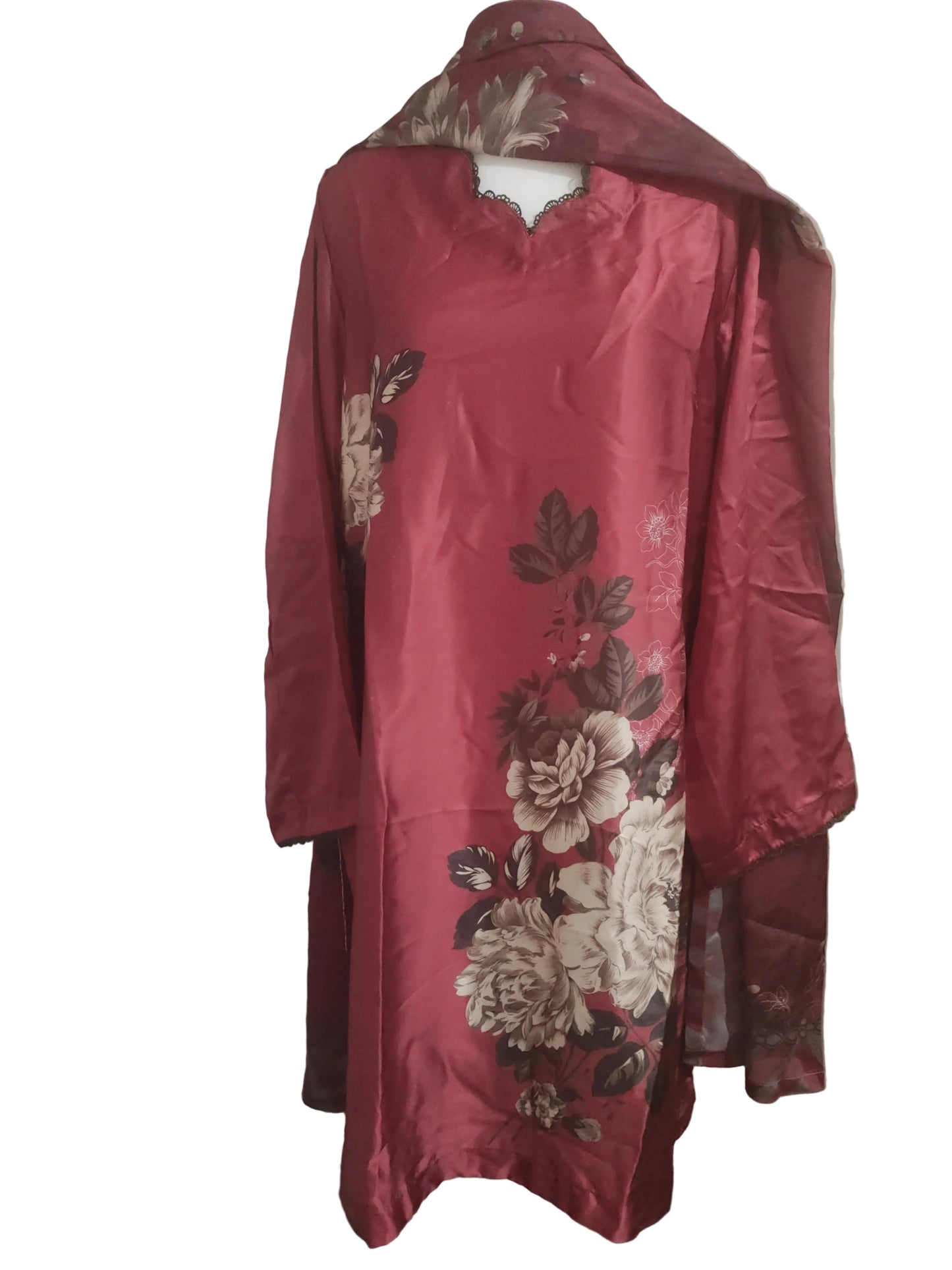 Silk 3 piece stitched large and medium sizes
