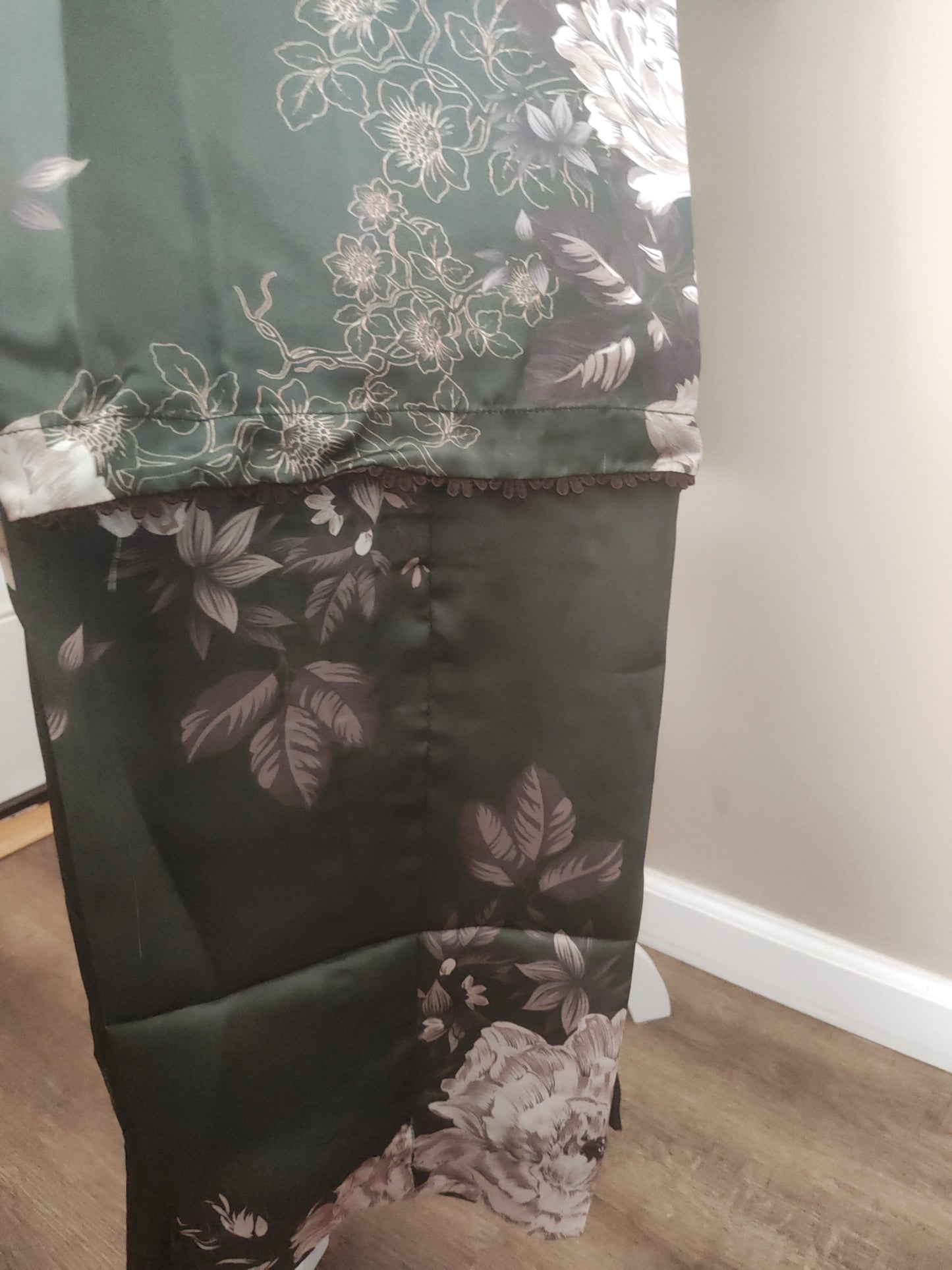 3 piece silk stitched large and medium sizes