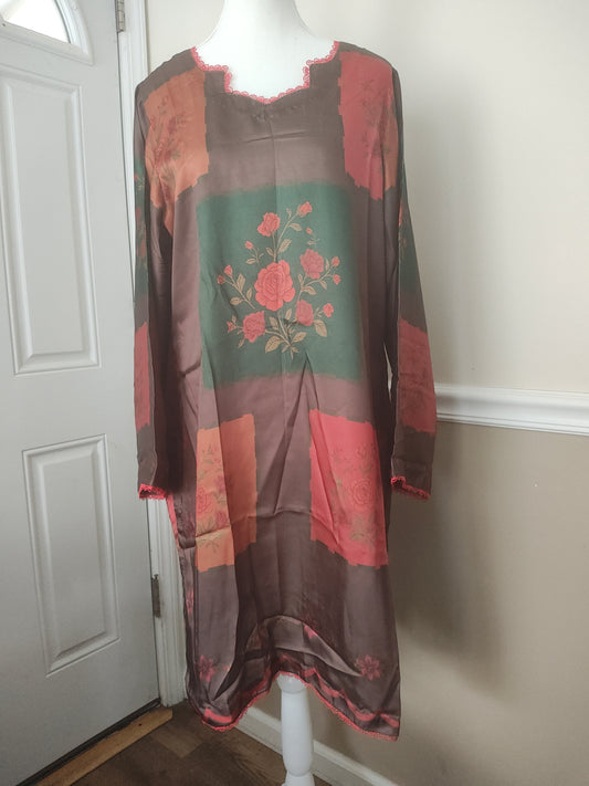 Large and medium silk 3 piece stitched