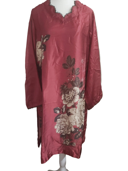 Silk 3 piece stitched large and medium sizes