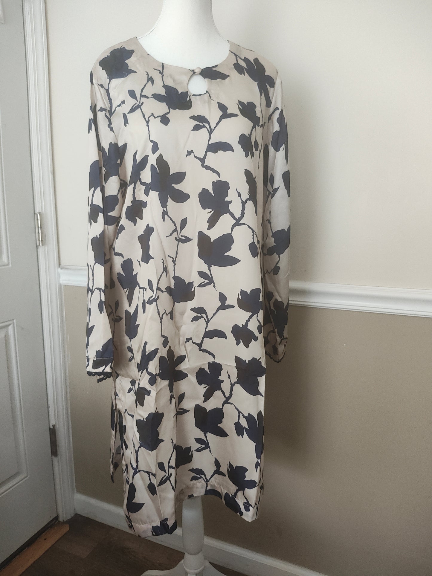 Silk 3 piece large stitched