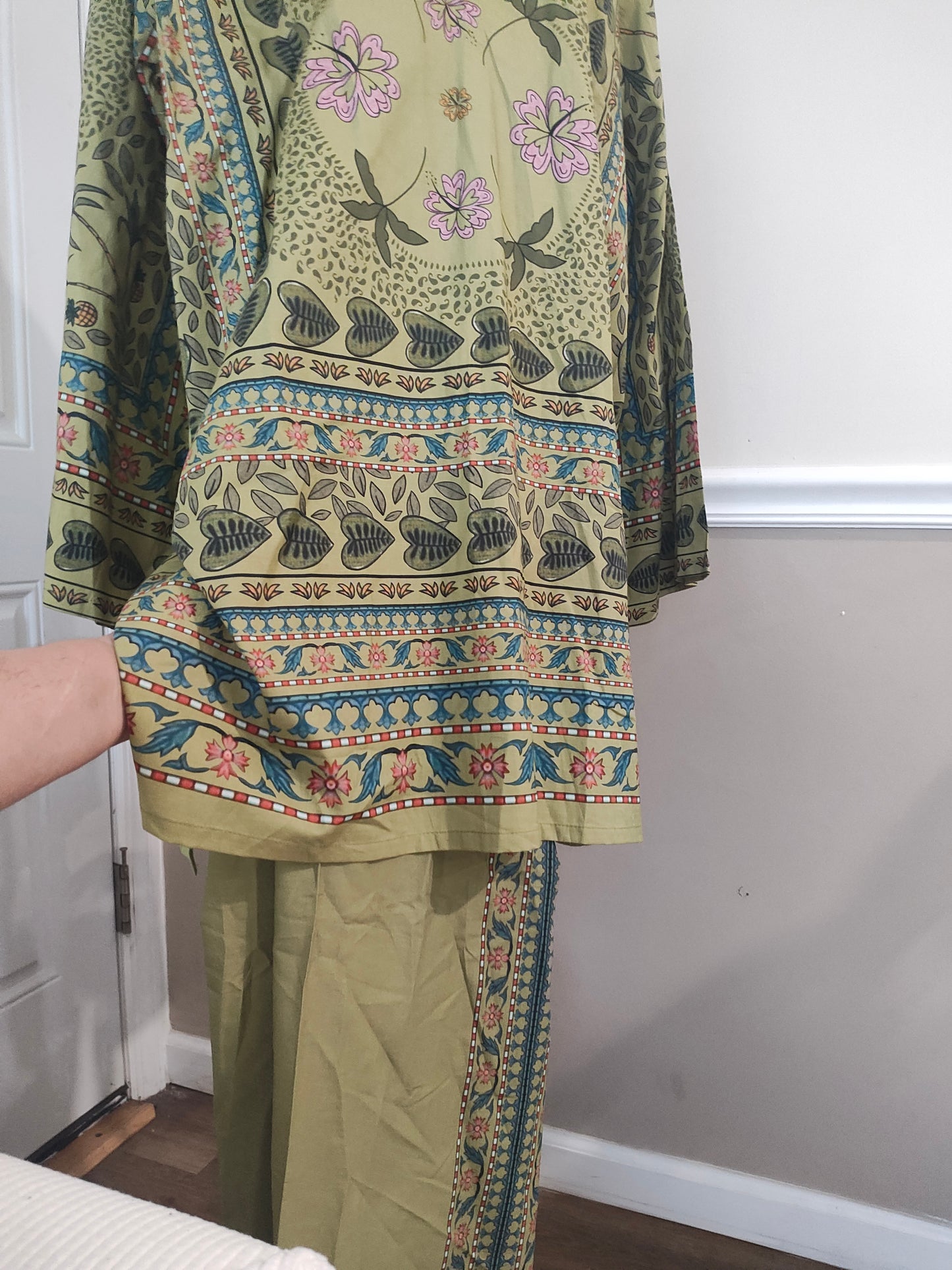 Ready to wear 2 piece large lawn