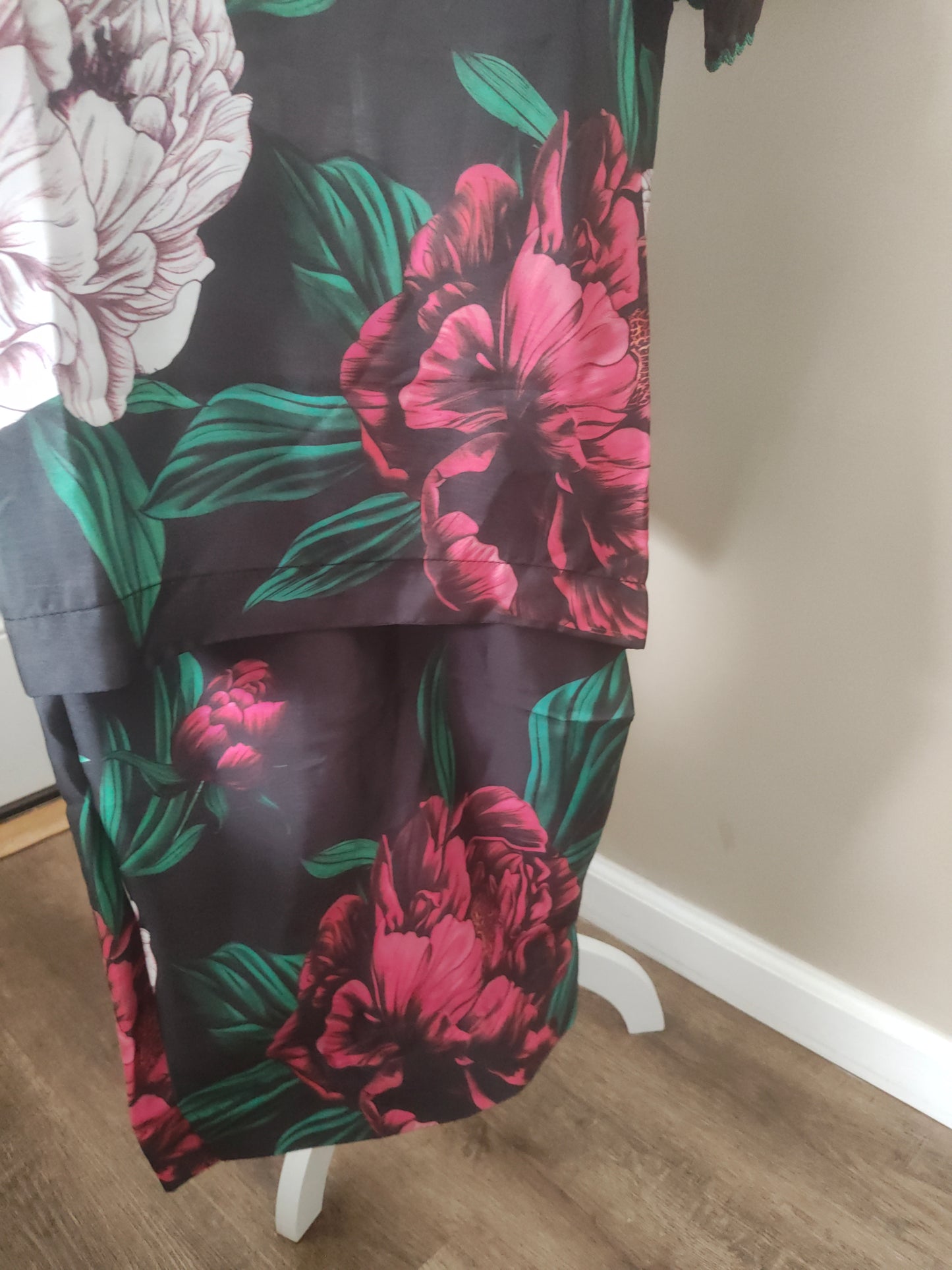 3 piece silk stitched large and medium sizes