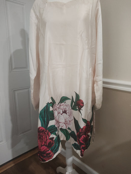 Silk 3 piece stitched large and medium sizes