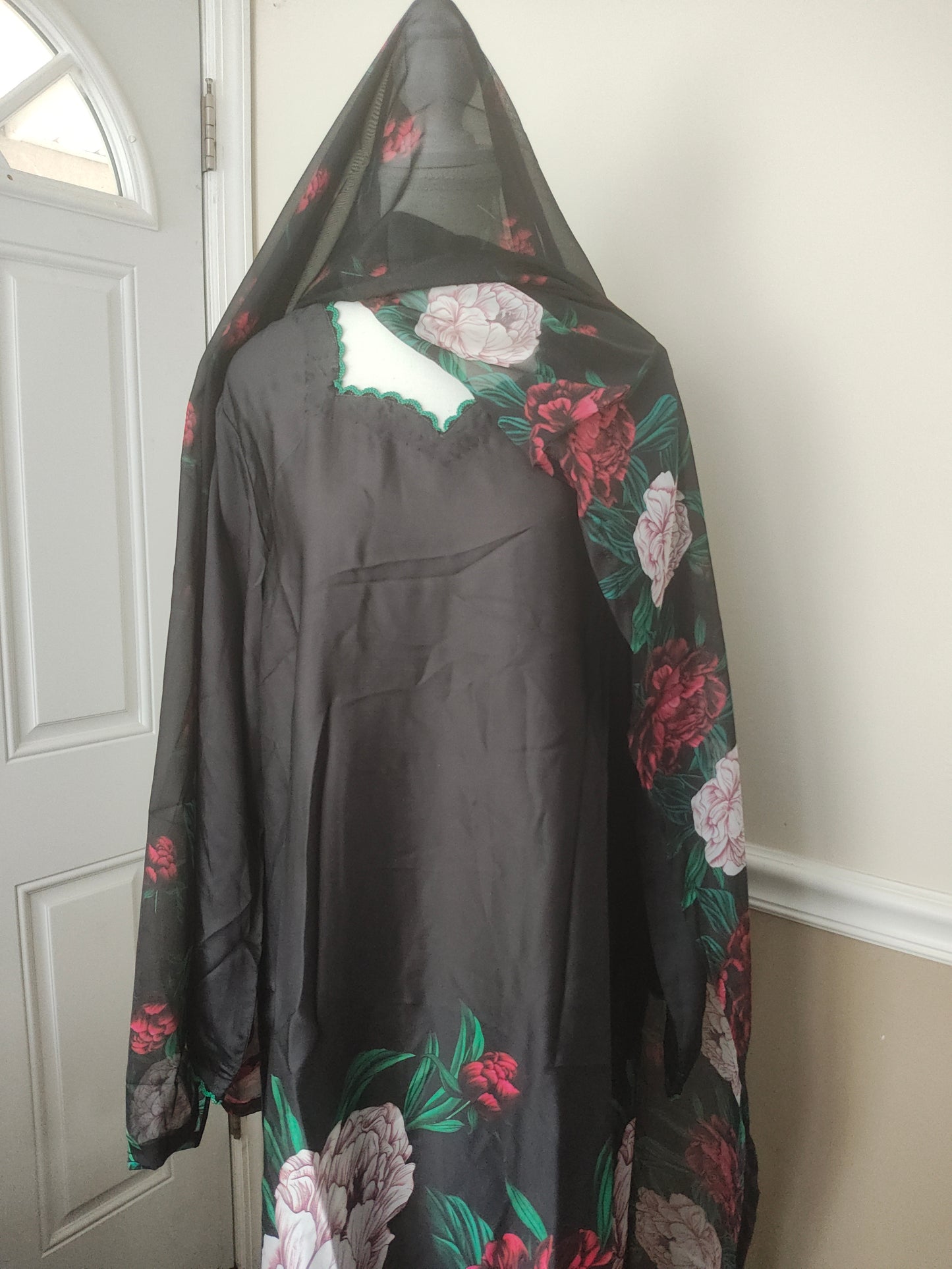 3 piece silk stitched large and medium sizes
