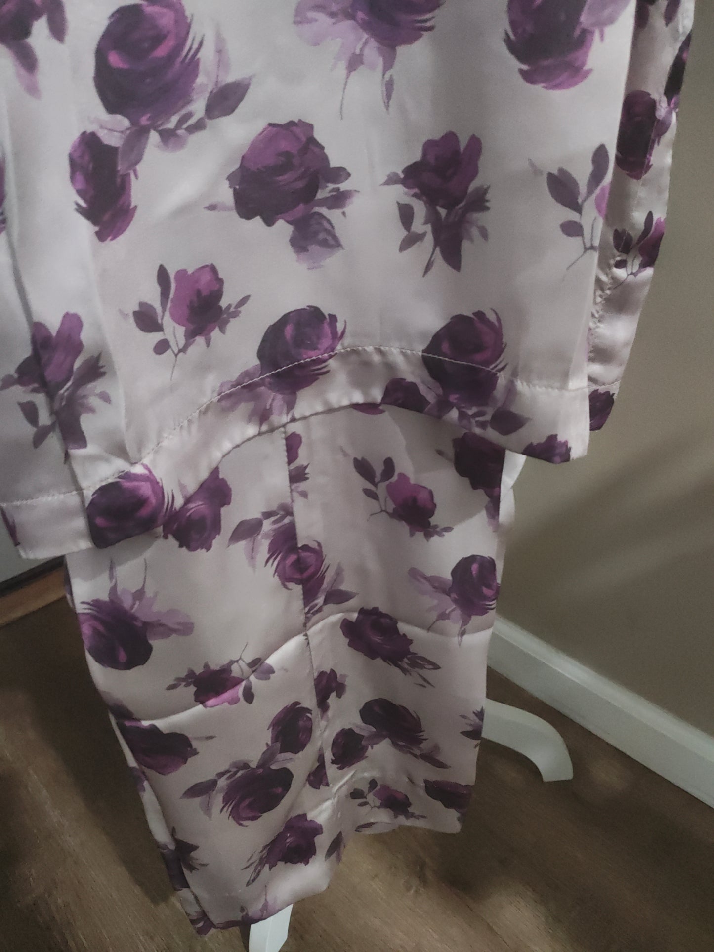 Silk 3 piece stitched large and medium sizes
